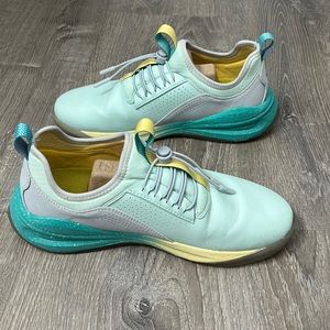 Clove Apple Jade Sneakers Size 9.5